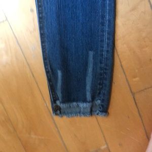 Lucky Brand Bottoms - Lucky Brand Raw Hem Jeans size 12 Lucky Brand Bottoms - Lucky Brand Raw Hem Jeans size 12